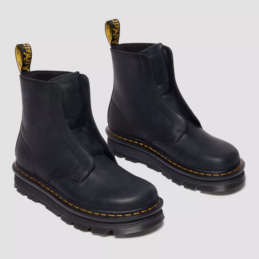 BRAND NEW Dr Martens Zebzag Laceless Black Slip on Leather Boots - Size 8 Womens